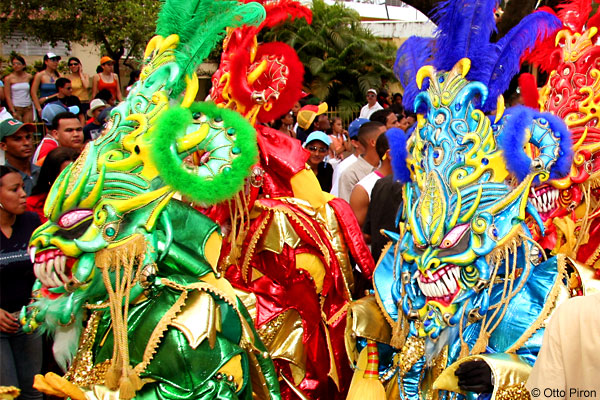 Los-Principales-Carnavales-de-República-Dominicana-01