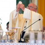 Multitudinaria convocatoria en la Primera Misa del Papa Francisco en Paraguay