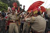 india-independence-day-photo-india-independence-day-pictures-stills-pak-joint-check-post-of-1339769