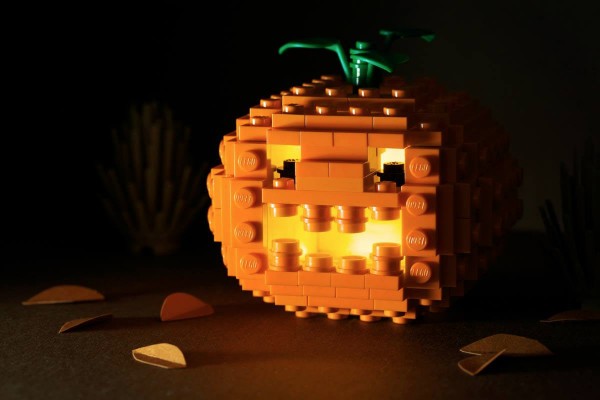 Feliz-Halloween-con-LEGO-600x400