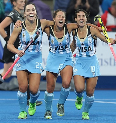 LONDON, ENGLAND - JUNE 26: Noel Barrionuevo, Rocio Sanchez and Pilar Romang celebrate victory over Netherlands during the FIH Women's Hockey Champions Trophy 2016 final match between Netherlands and Argentina at Queen Elizabeth Olympic Park on June 26, 2016 in London, England.  (Photo by Alex Morton/Getty Images)